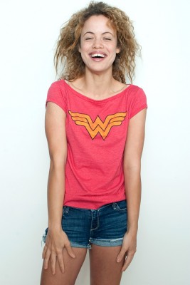 Used Junk Food T shirt 50/50 Tee Wonder Woman RED XL (18" width)